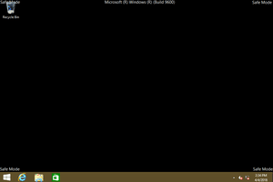 Screenshot of the Windows 8 Safe Mode desktop