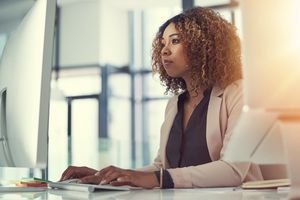 Woman Saving Web Pages in Internet Explorer 11