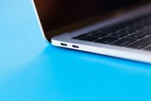 Thunderbolt 3 port on the side of a Macbook Pro